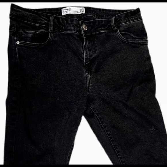 SALE❤️LN ZARA BLACK 5 POCKET SKINNY JEANS❤️ - Picture 5 of 8